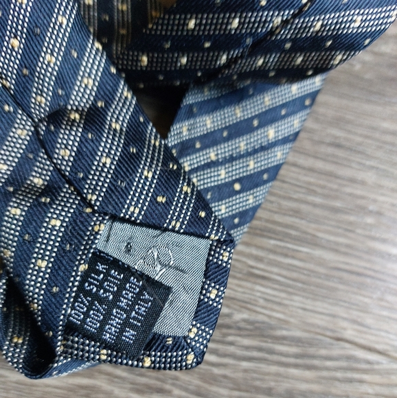 Valentino silk tie. Navy blue. Made in Italy - Picture 2 of 4